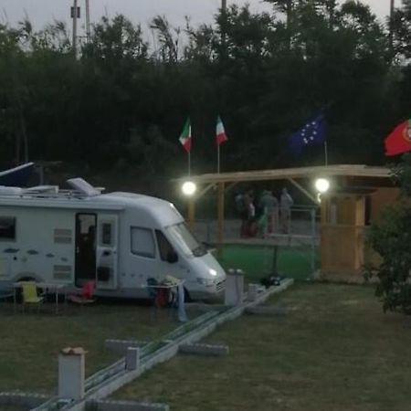 Un Posto Al Sole - Paola Bed & Breakfast Exterior foto